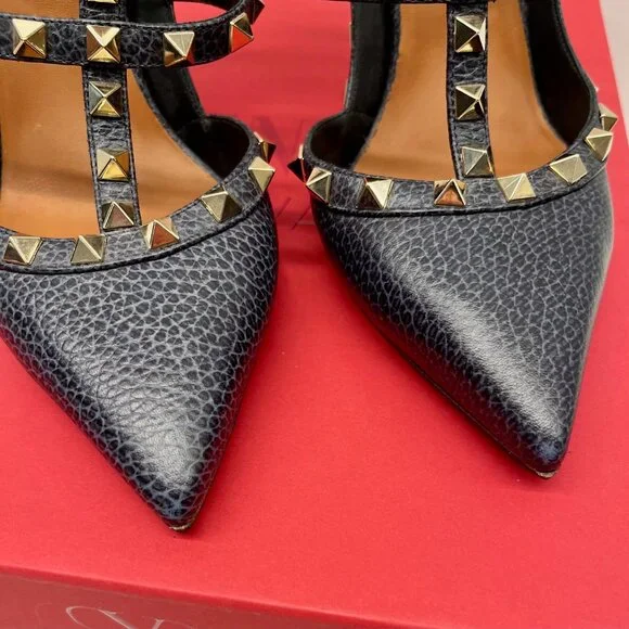 Valentino Garavani Rockstud Ankle Strap Pump in Navy Pebbled Calfskin Leather - Picture 11 of 12